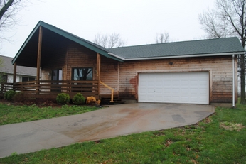 204 South Gaar Street, Lone Jack, MO 64070 