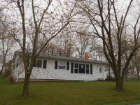 303 Charles St, Troy, MO 63379 