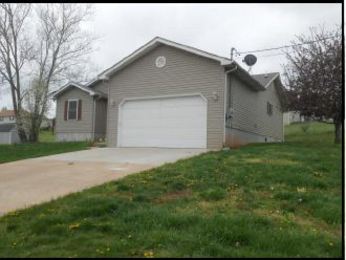 1161 Hawthorne Rd, Desloge, MO 63628 