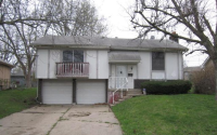 8920 Manning Avenue, Kansas City, MO 64138 