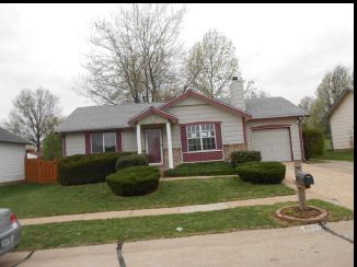 2212 Central Parkway Dr, Florissant, MO 63031 