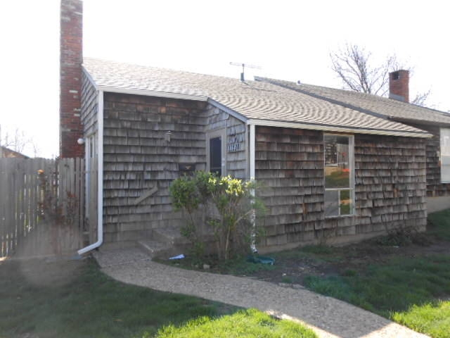 11230 College Avenue, Kansas City, MO 64137 