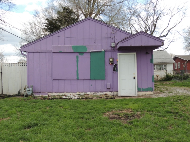 915 E Hayward Ave, Independence, MO 64050 