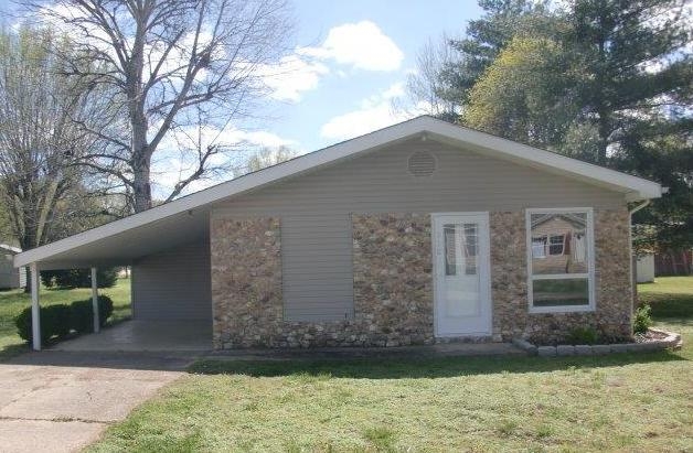 110 Navajo St, Piedmont, MO 63957 