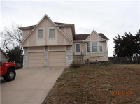 3755 Sw Kimstin Cir, Blue Springs, MO 64015 