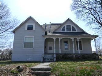 704 Olive St, Carthage, MO 64836 