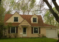 7830 Summit St, Kansas City, MO 64114 