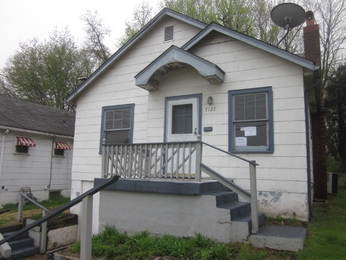 7122 Dawson Pl, Jennings, MO 63136 