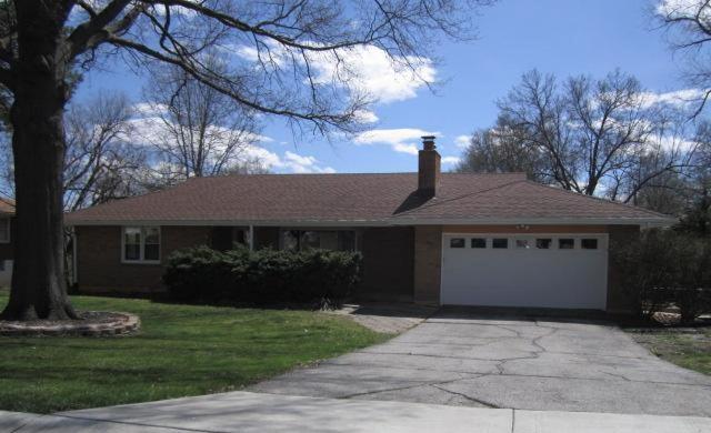 207 Nw 65th St, Kansas City, MO 64118 