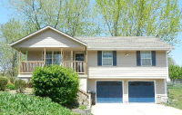 1922 Ne Patterson Dr, Lees Summit, MO 64086 