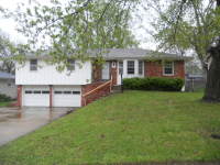 417 Pershing St, Liberty, MO 64068 