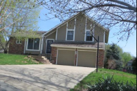 179 NE Basswood Cir, Lees Summit, MO 64064 