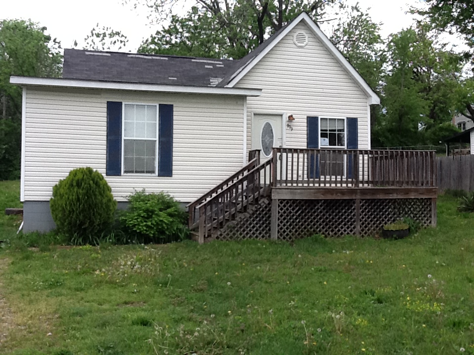 909 Jackson St, Park Hills, MO 63601 