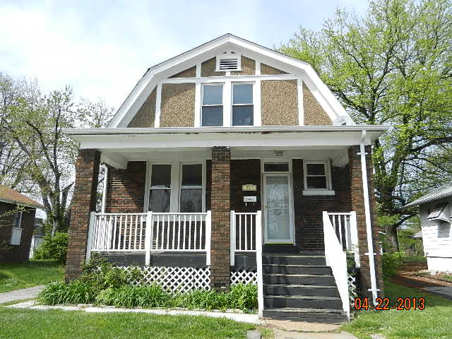 8221 Page, Vinita, MO 63130 