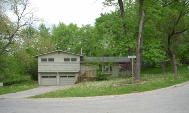 6911 N Berkley Ave, Parkville, MO 64152 