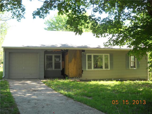 8716 E 81st Ter, Raytown, MO 64138 