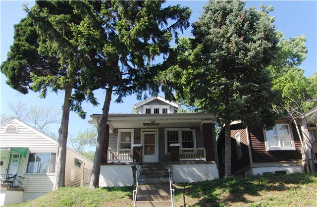 6823 W Park Ave, Saint Louis, MO 63139 