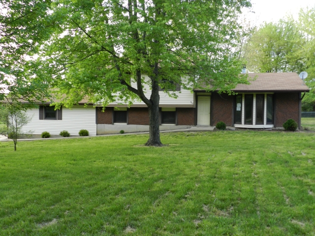 18280 Wallis Dr, Sainte Genevieve, MO 63670 