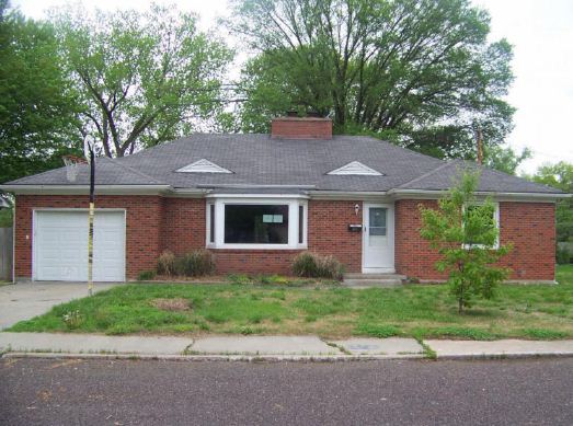 200 Pawnee Ln, Boonville, MO 65233 