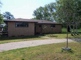 2638 Myrtle St, Webb City, MO 64870 