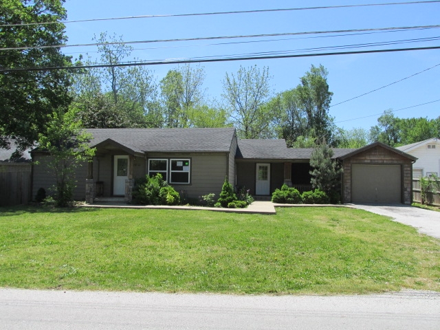 2810 E Lombard Street, Springfield, MO 65804 