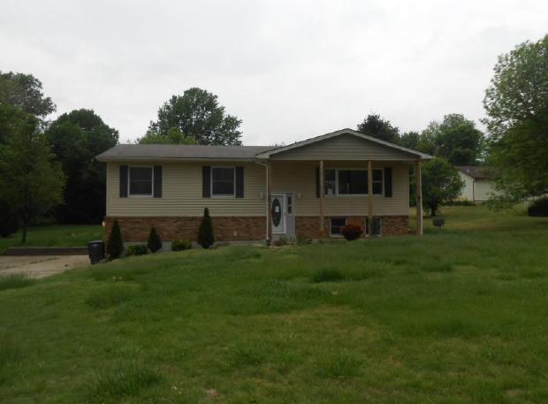 13 Graystone Dr, Troy, MO 63379 