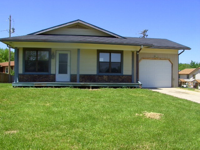 901 Sommerset Drive, Troy, MO 63379 