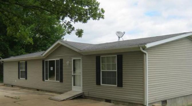 510 W Lakeview Dr, Eldon, MO 65026 