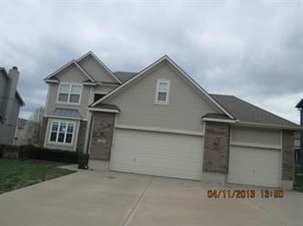 2427 Sw 11th Terr, Lees Summit, MO 64081 