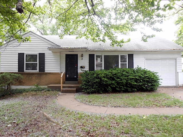 2 Marcel Ct, Saint Louis, MO 63135 