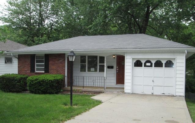 5216 N Palmer Ave, Kansas City, MO 64119 