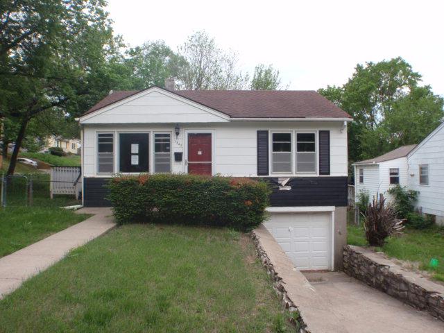 1345 East 83rd Ter, Kansas City, MO 64131 