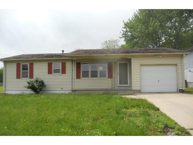803 N Lincoln Ave, Marshall, MO 65340 