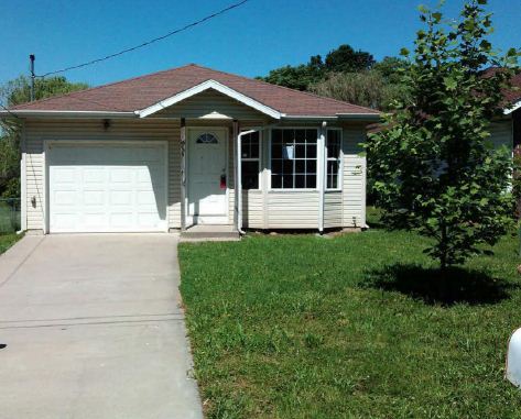 913 S Waco Ave, Springfield, MO 65802 