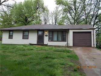 902 Drummond Dr, Saint Louis, MO 63135 