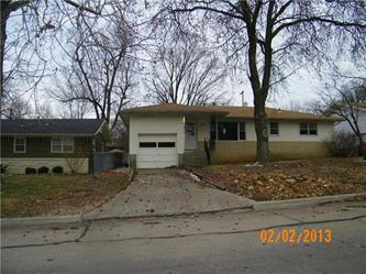 1918 S Weaver Ave, Springfield, MO 65807 