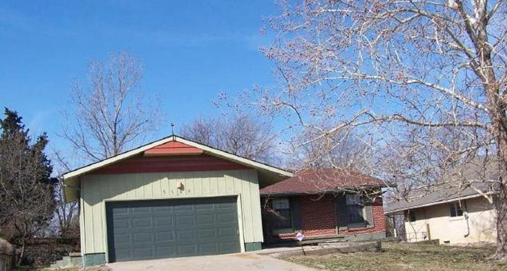 5120 Elmwood Ave, Kansas City, MO 64130 