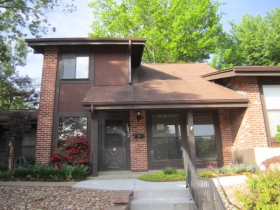 1052 Mersey Bend Dr, Saint Louis, MO 63129 