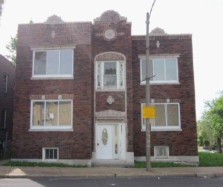 4562 Morganford Rd, St Louis, MO 63116 