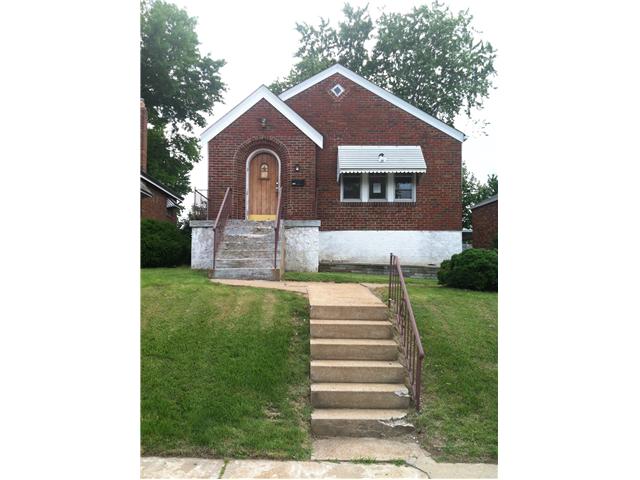 624 Bellsworth Dr, Saint Louis, MO 63125 