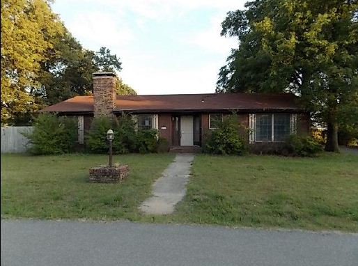 401 Shady Dr, Sikeston, MO 63801 