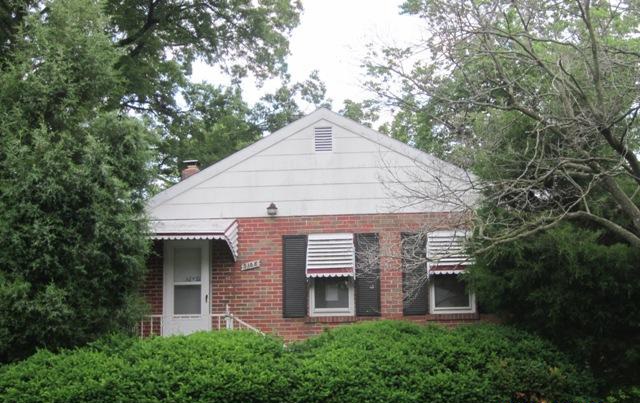 9108 Guthrie Ave, Berkeley, MO 63134 