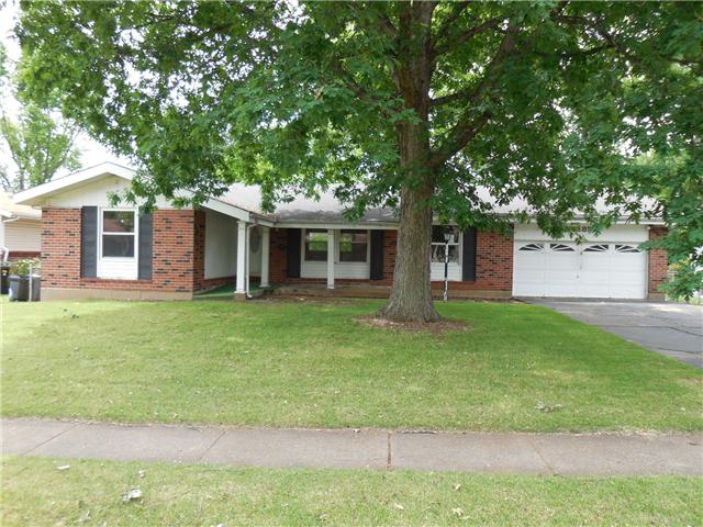 4282 Tarentum Dr, Florissant, MO 63033 