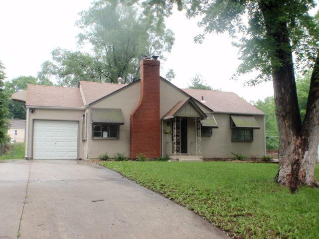 4913 NE Davidson Rd, Kansas City, MO 64118 