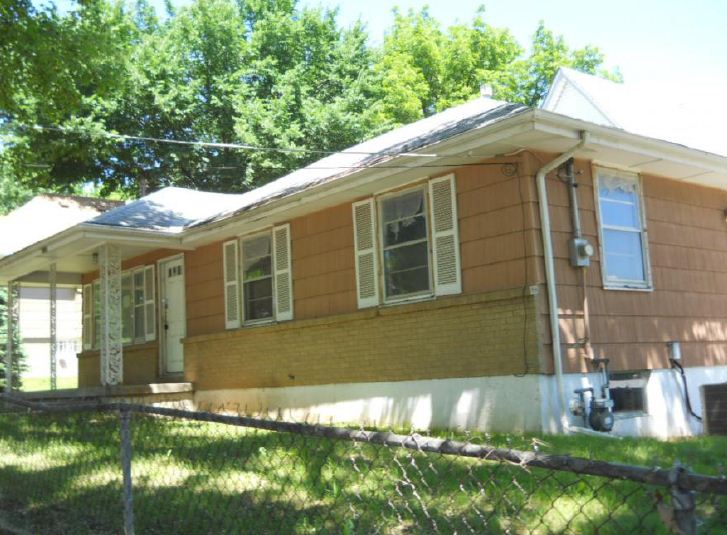 5114 Smart Ave, Kansas City, MO 64124 