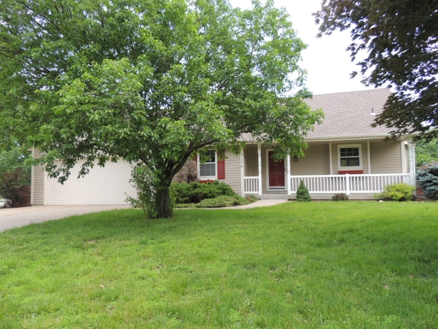 1720 Southeast 7th Terr, Lees Summit, MO 64063 