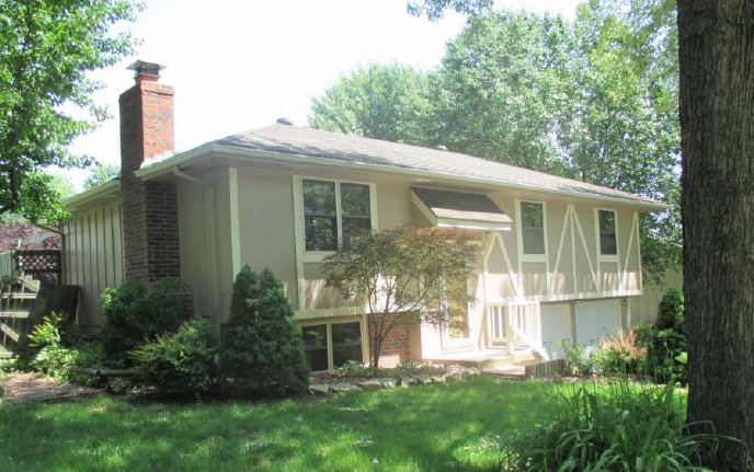 1124 NE 9th Street, Blue Springs, MO 64014 