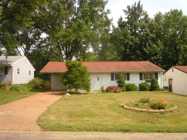 9830 Winn Drive, St Louis, MO 63134 