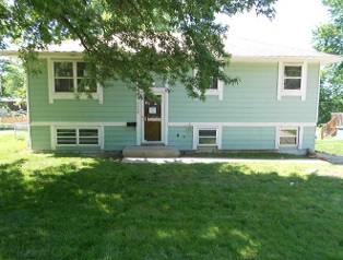 18309 E Cheyenne Dr, Independence, MO 64056 