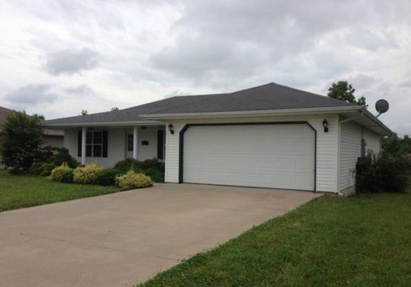 1332 Nathaniel Dr, Lebanon, MO 65536 